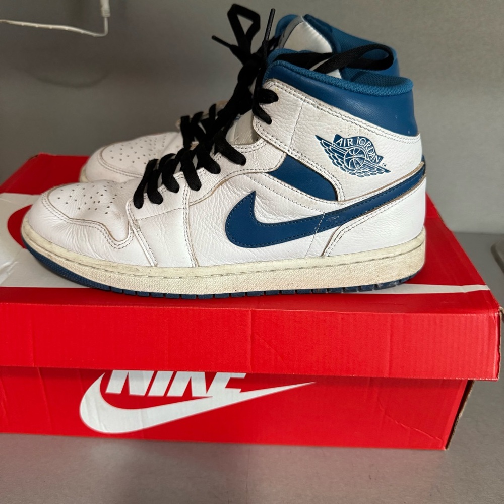 Nike Air Jordan 1 Mid SE Athletic Shoes White Industrial Blue Size 10